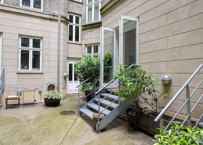 2br Next To The Lakes *
