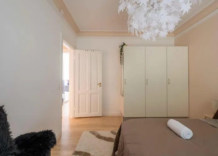 2br Next To The Lakes