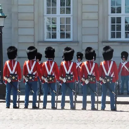 2br Next To The Lakes Apartamento