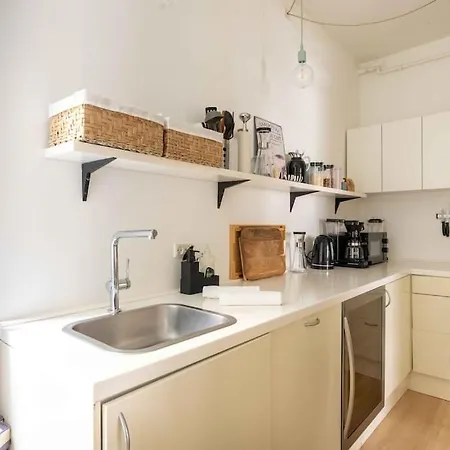 2br Next To The Lakes *