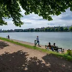 2br Next To The Lakes Apartment Copenhagen