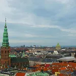 Apartment 2br Next To The Lakes Copenhagen