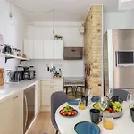 Apartment 2br Next To The Lakes Copenhagen