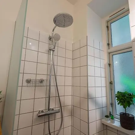 Appartement 2br Next To The Lakes *