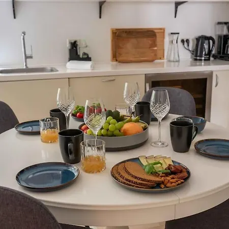 Appartement 2br Next To The Lakes *
