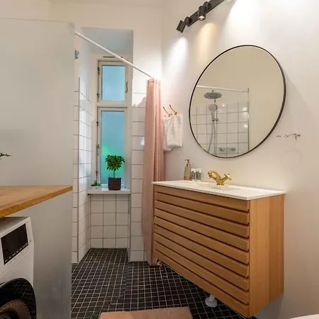 2br Next To The Lakes Appartement